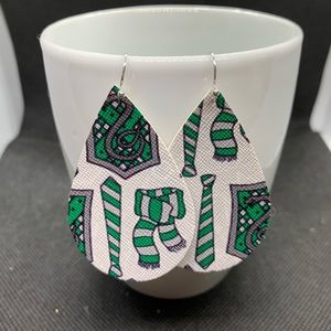 ⭐️2 FOR $10⭐️ Slytherin scarves